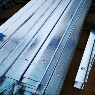 熱鍍鋅扁鋼采購注意事項有什么？